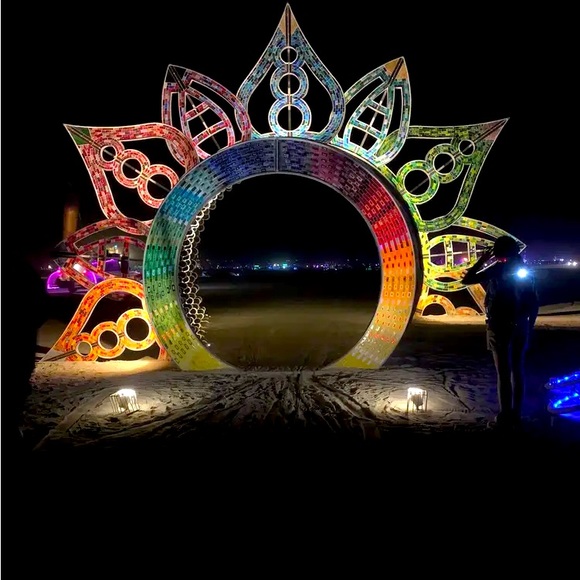 Meet your Posher, Posh - Picture 1 of 1